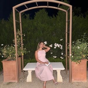 Elegant Pink Sleeveless Dress